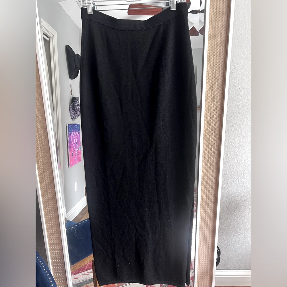 St. John’s women’s pencil knit skirt - black